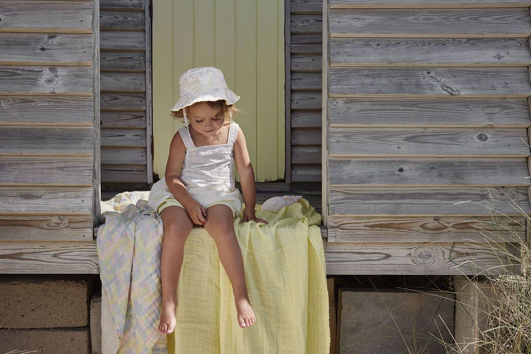 ss23-here-comes-the-sun-bucket-hat-pastel-braids-lp.jpg