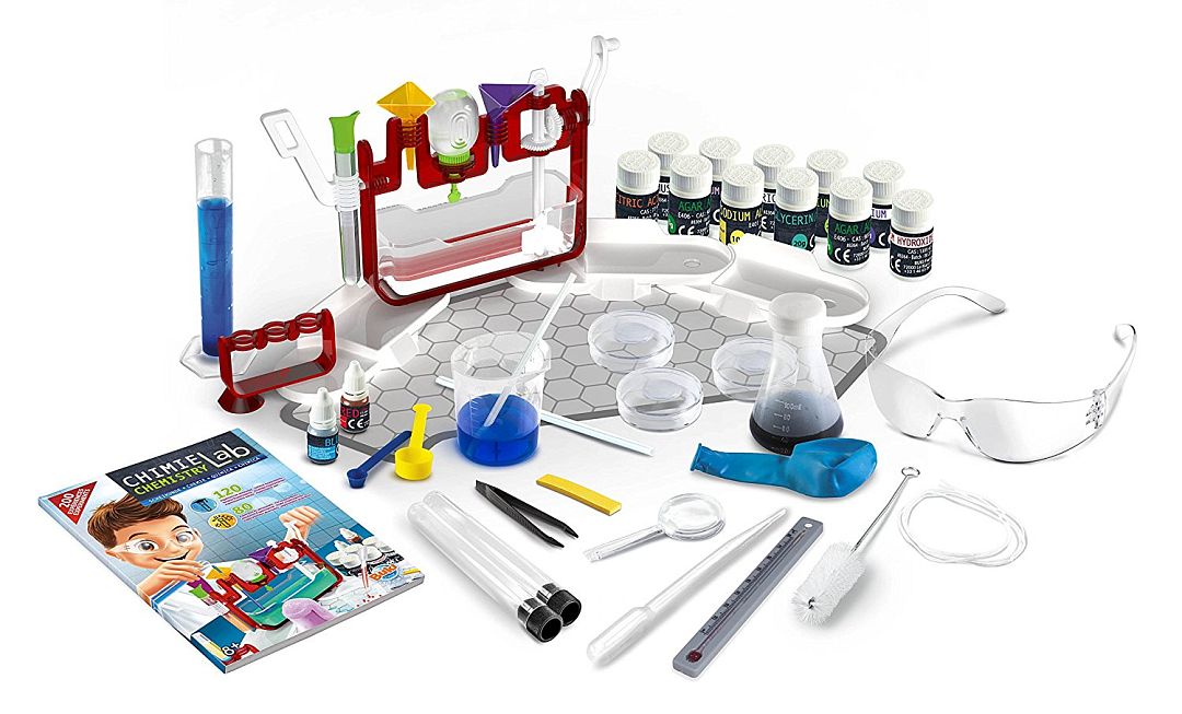 buk-8364-chemicke-laboratorium-200-pokusov-2.jpg