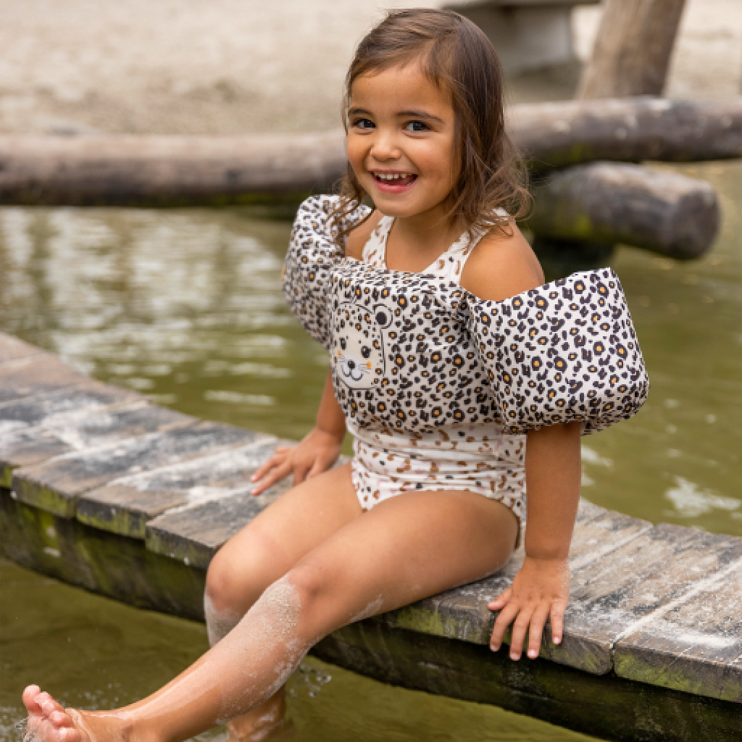 plavacia-vesta-s-rukavnikmi-leopard-swim-essentials-puddle-jumper-2020SE463-05.png