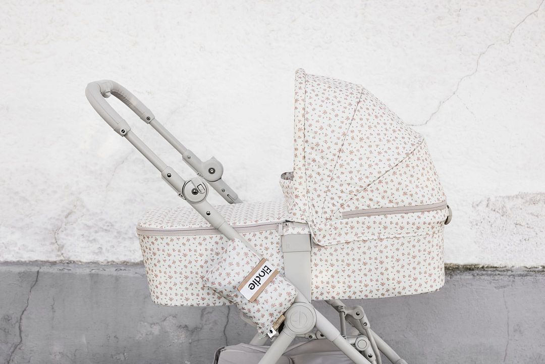 ss23-mondo-stroller-concept-2023-carry-cot-autumn-rose-lp.jpg