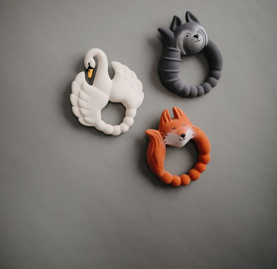 Natruba-swan-raccoon-fox-teether.jpg