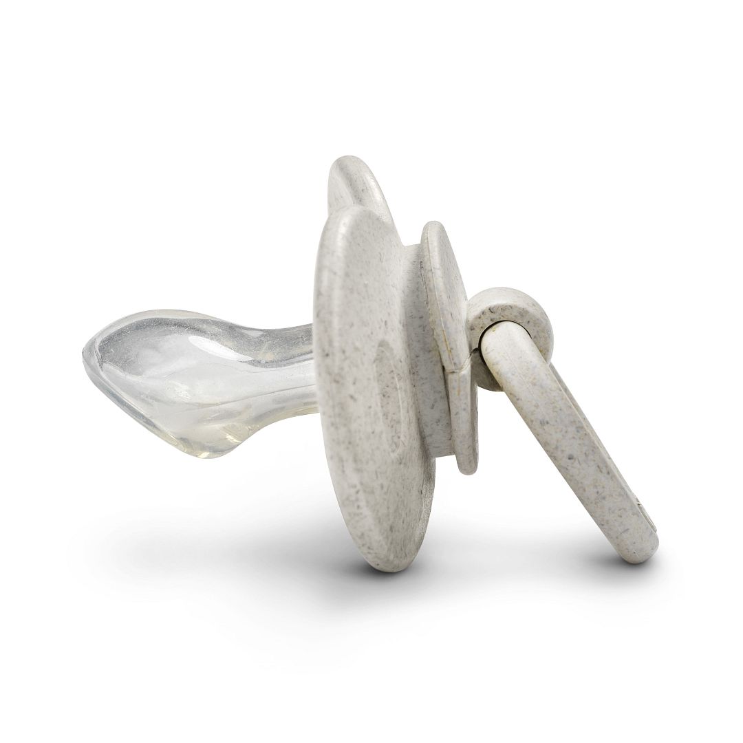 bamboo-pacifier-lilly-white-elodie-details-30105103110na-2.jpg