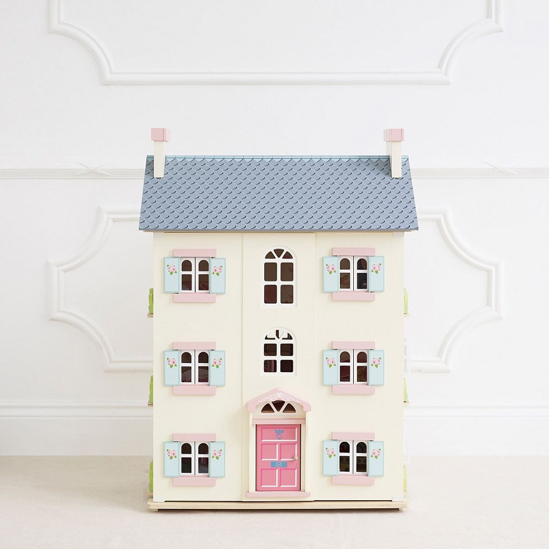 H150-cherry-tree-hall-2021-dolls-house-lifestyle-grey-pink-blue.jpg