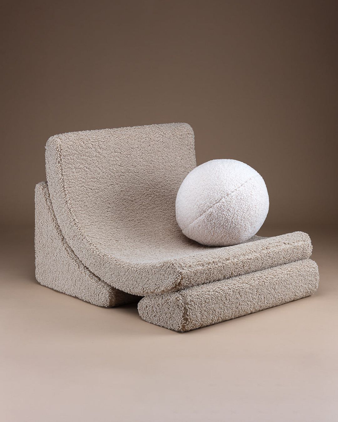 Wigiwama moon chair