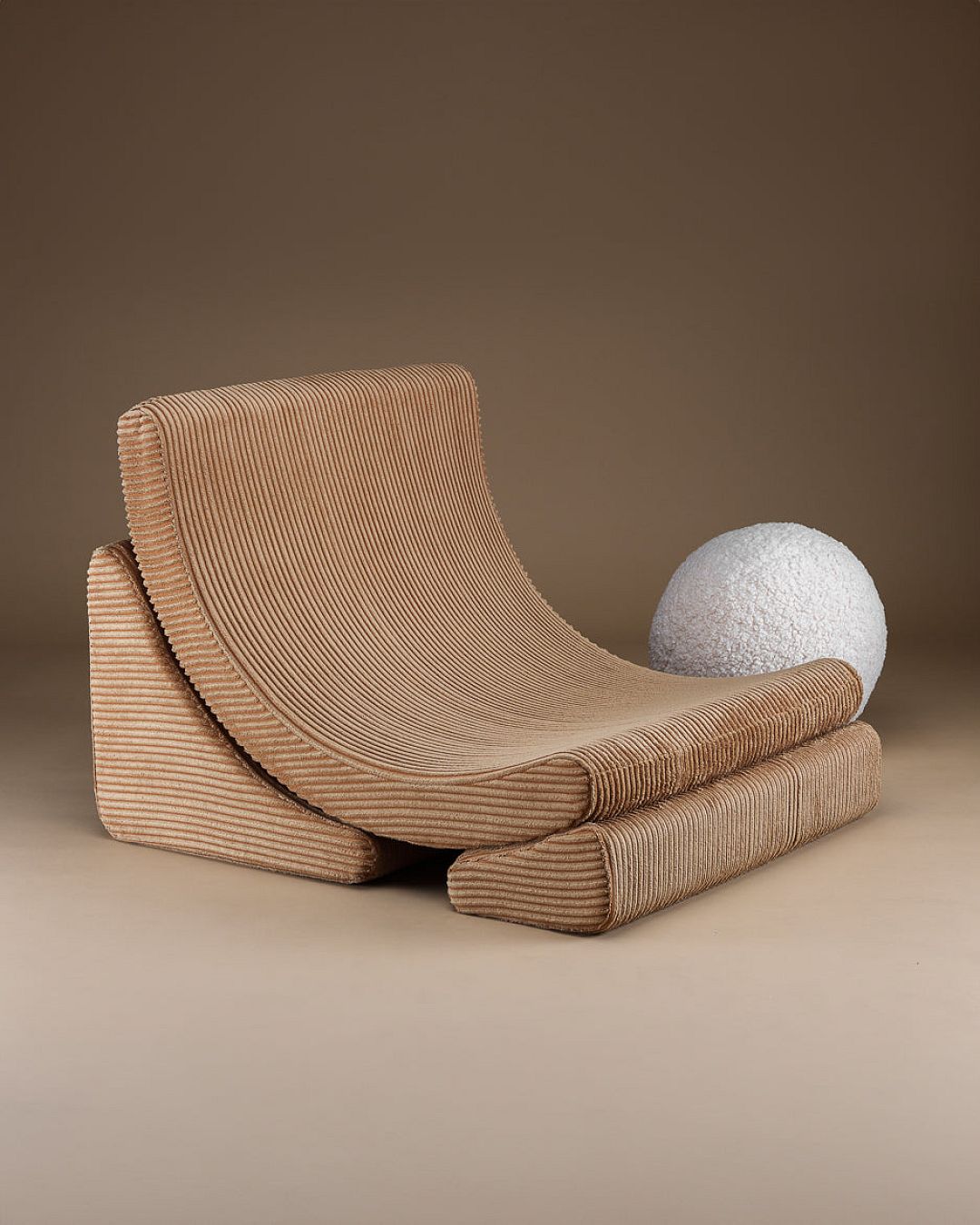 Wigiwama moon chair